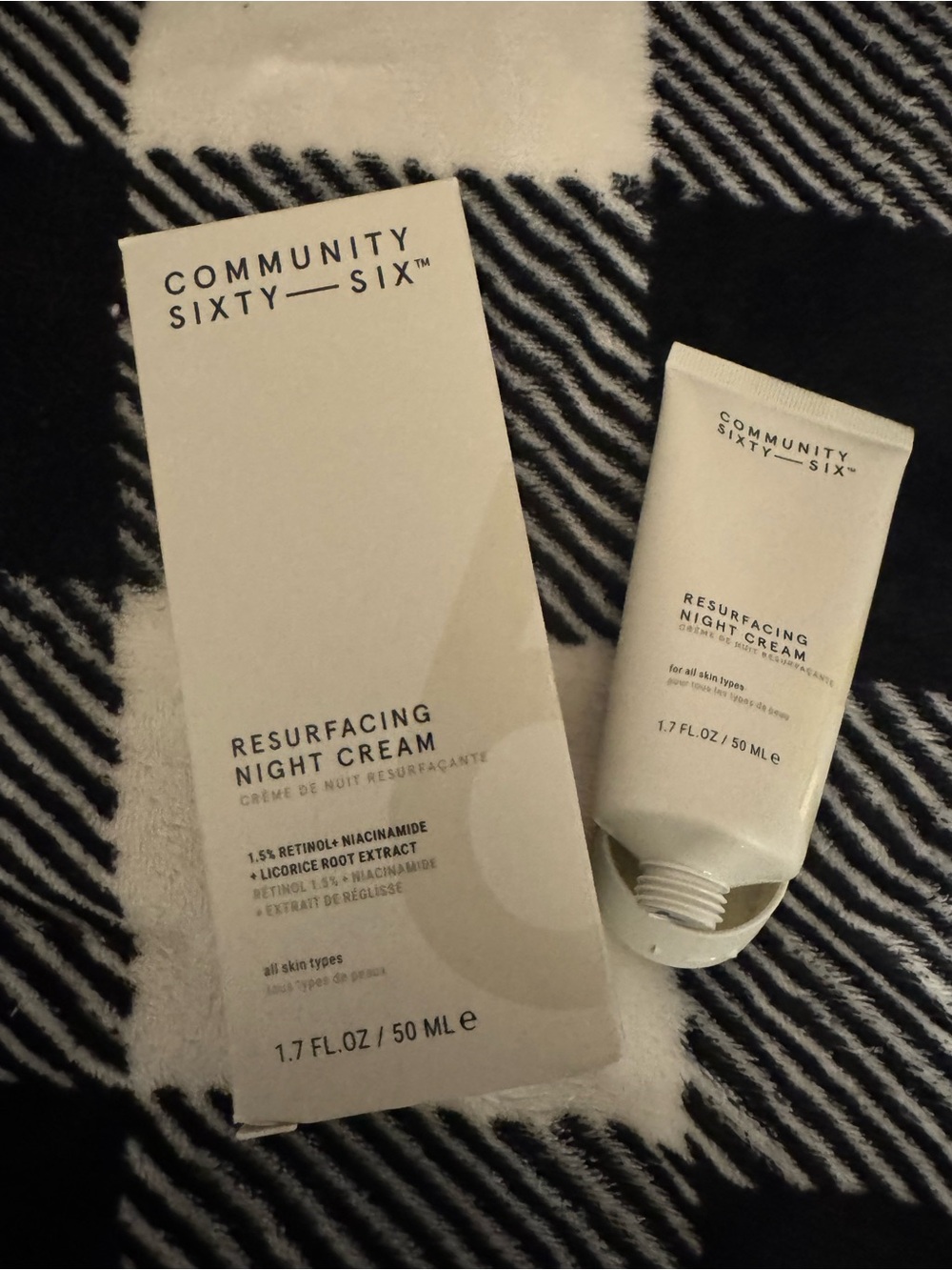 Community Sixty-Six Resurfacing Night Cream - White